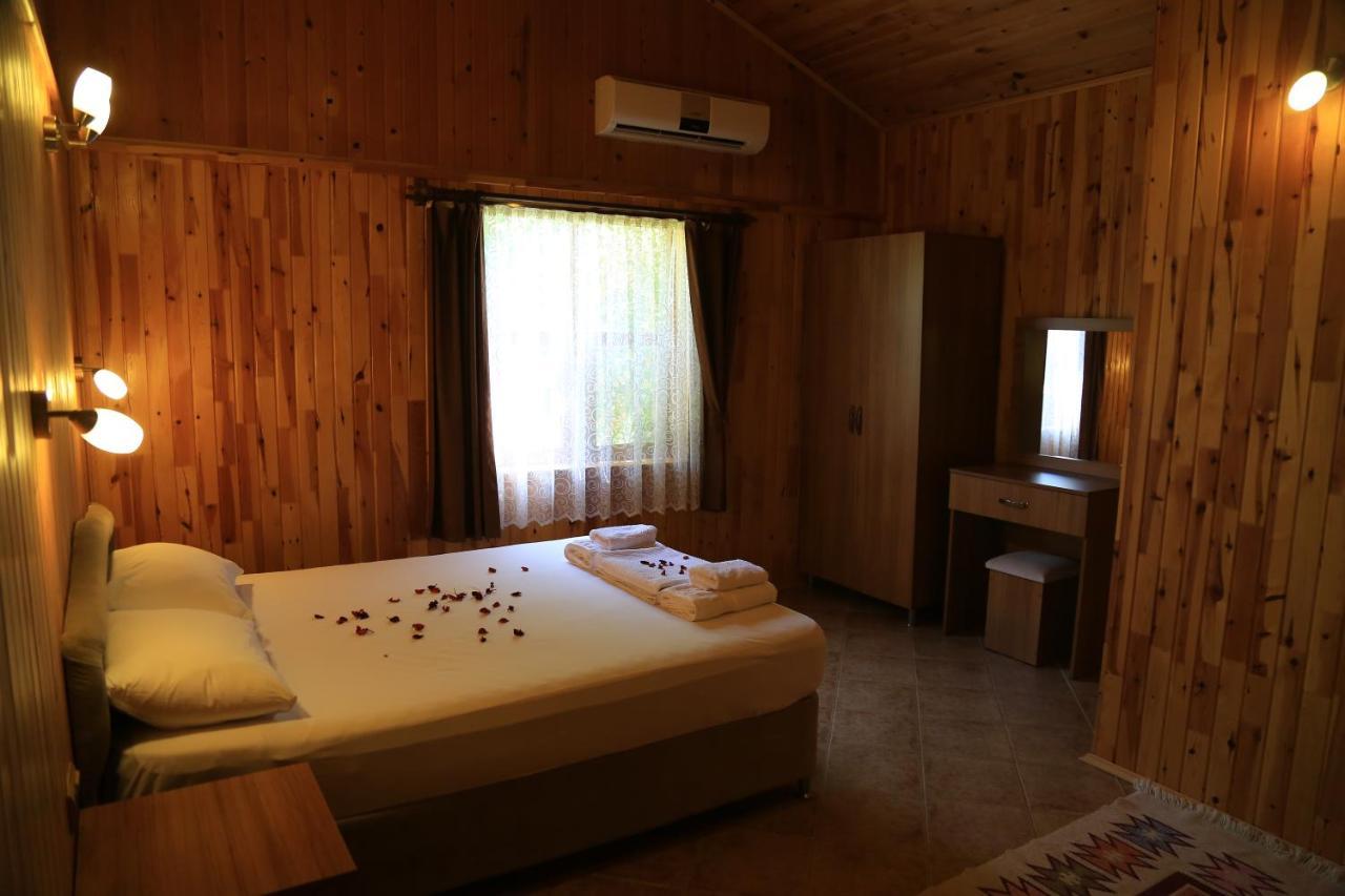 Bed and Breakfast Tunays Pansiyon Çıralı Pokoj fotografie