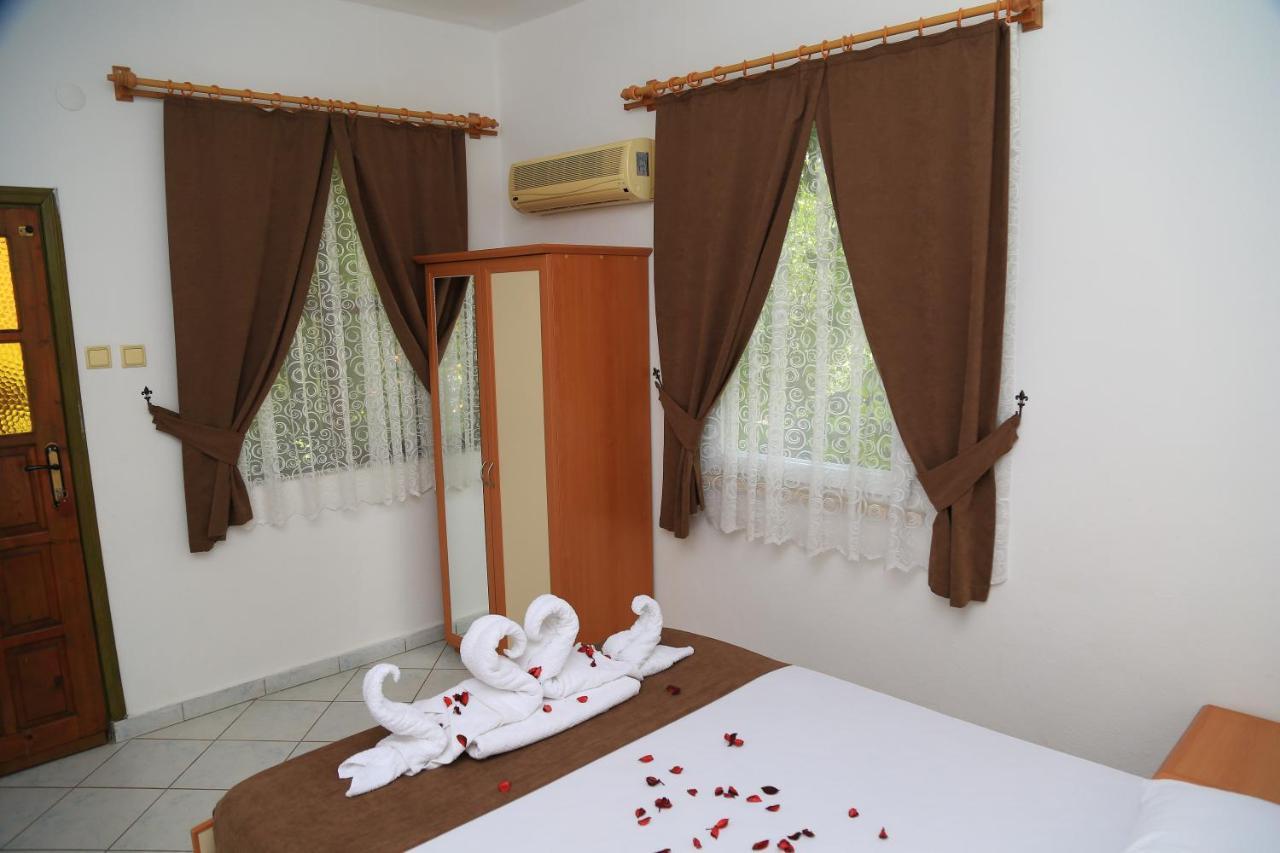Bed and Breakfast Tunays Pansiyon Çıralı Pokoj fotografie